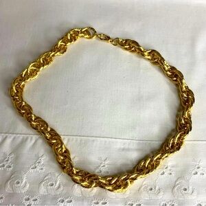 Gold Tone Chunky Necklace